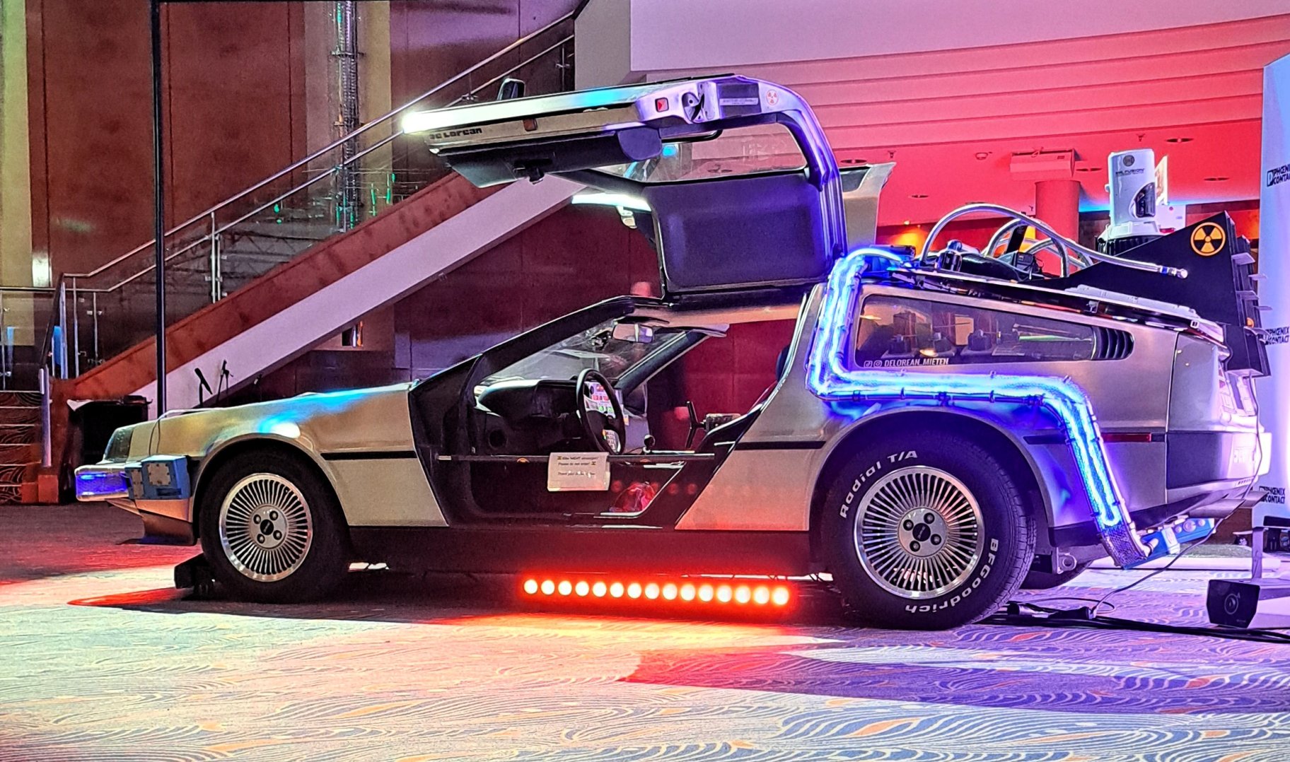 theme image